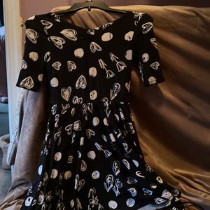 Dot dot smile swing dress size 10 black and white